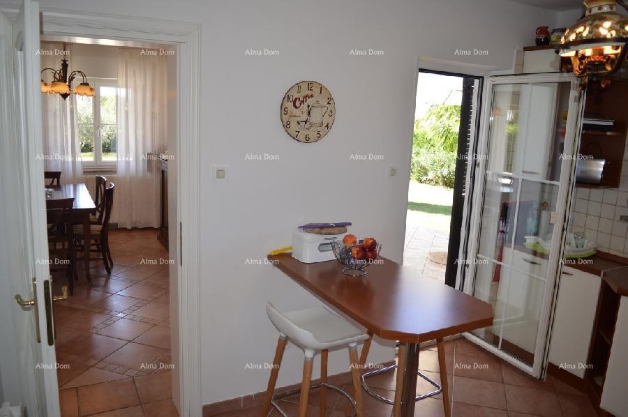 Prekrasna kuća sa bazenom! POREČ 5