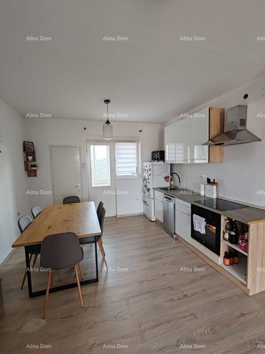 УМАГ, просторная квартира 80 м² 4