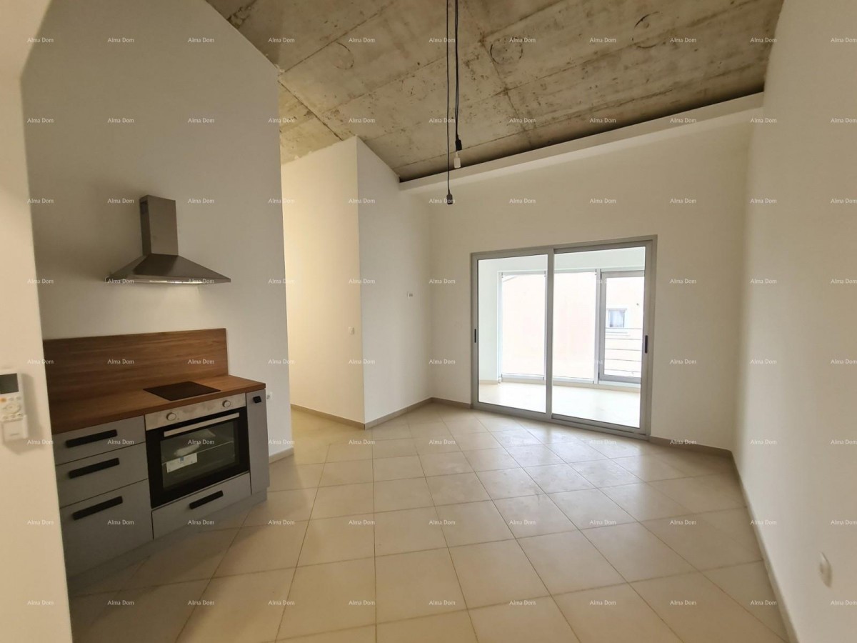 Istra. Pula. Veli vrh. 3