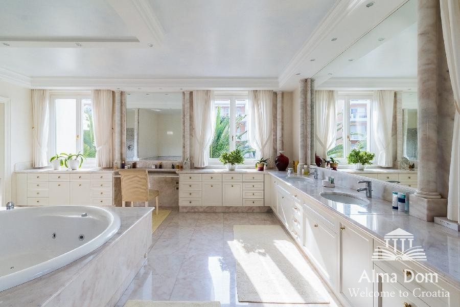 Umago,villa prima filla al mare! 16