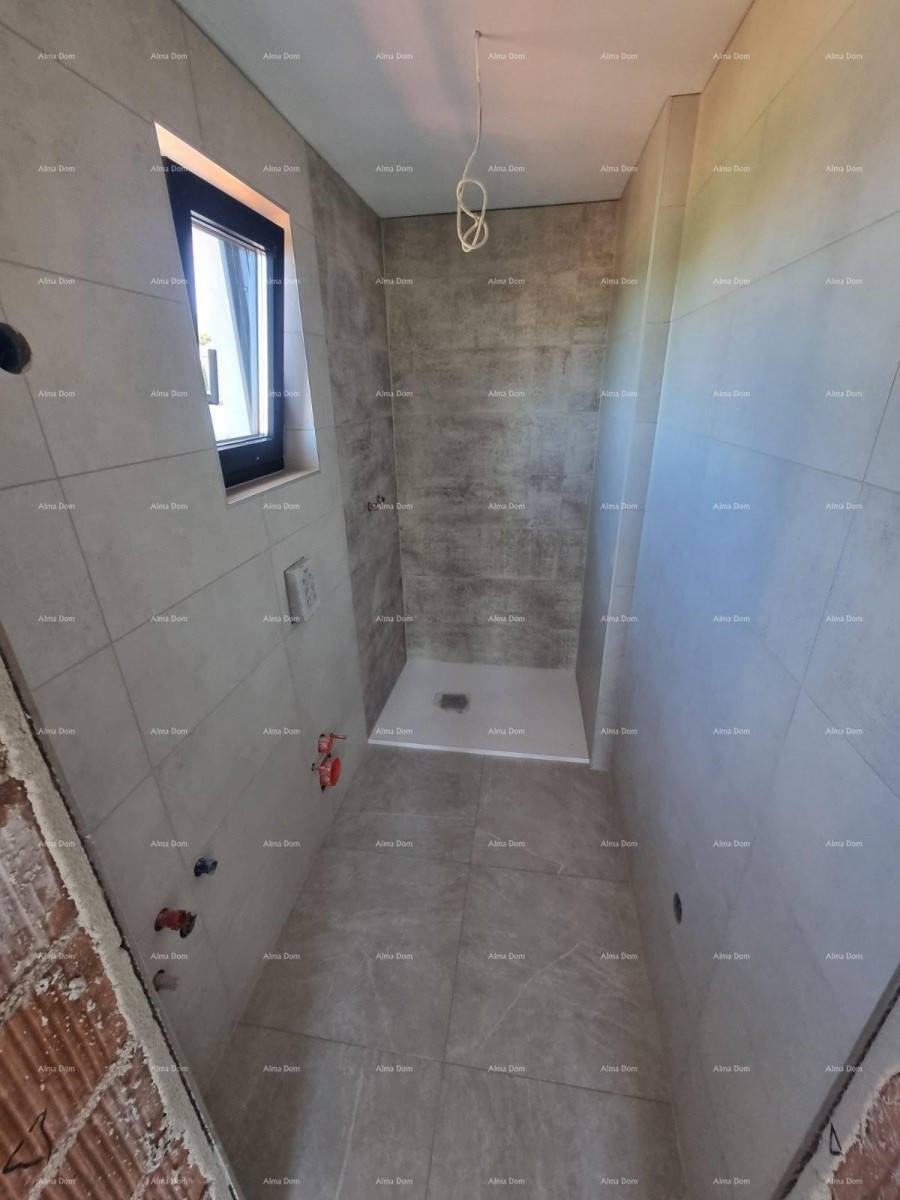 Prodaje se kuća s bazenom i pogledom na more – mirno selo Raša 11