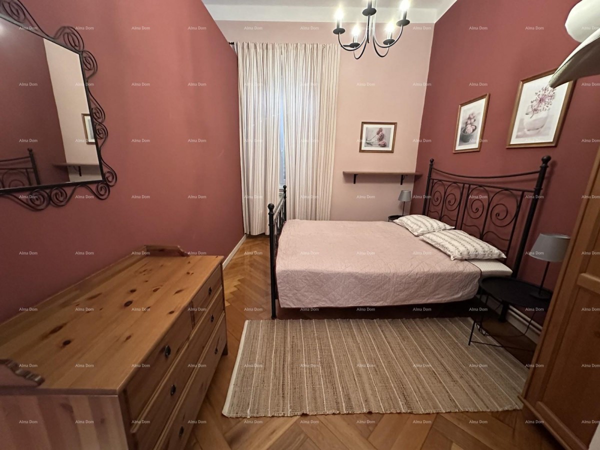 Pula – stan s 3 apartmanske enote! 15