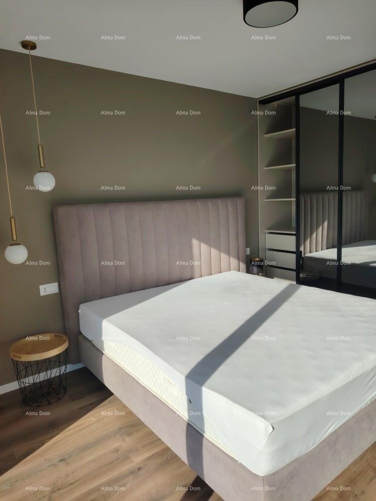 Top-notch three-bedroom apartment with a sea view, furnished 16