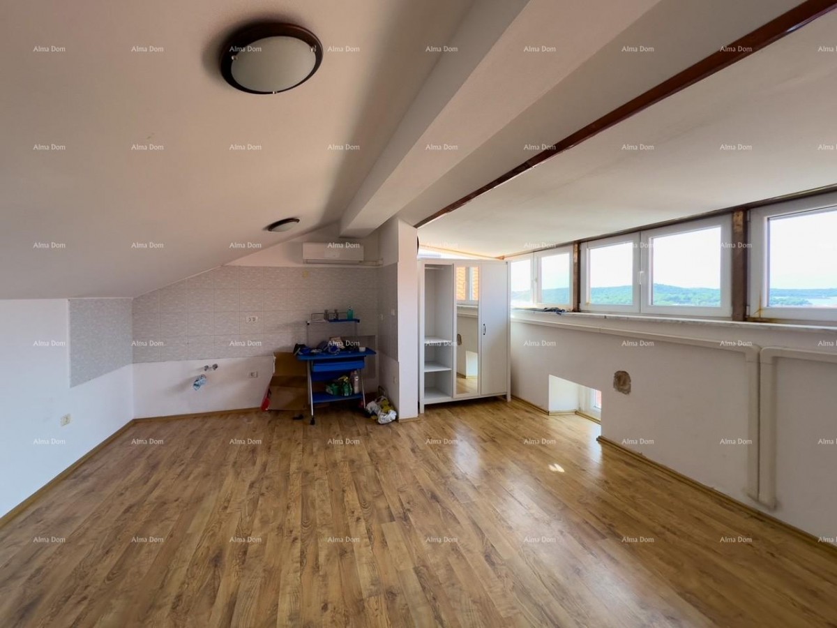 Vendita di una casa ristrutturata e arredata con vista mare, Medulin! 29