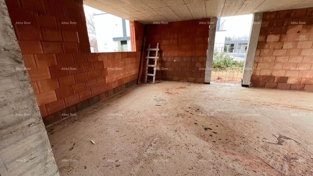 Sa bazenom! Novogradnja!  Ližnjan. 10