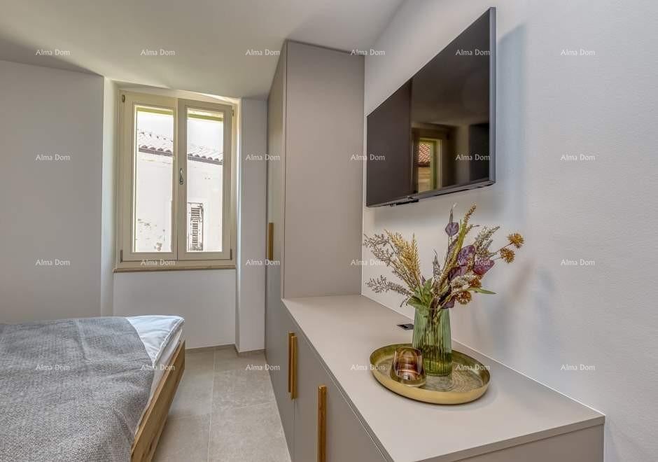 Vendesi una bella palazzina con tre appartamenti nel centro, Orsera! 16