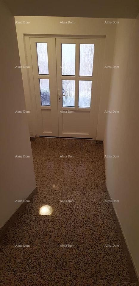 Prodaja večjega stanovanja z vrtom, Tar, Vabriga! 7