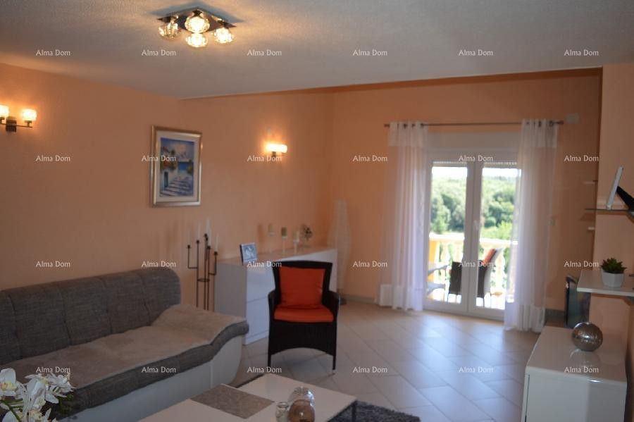 House with four separate apartments. 1 km to Verudela. 13