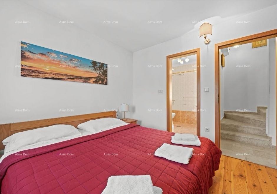 For sale: Renovated Istrian house with a pool – Kanfanar, 208 m², two buildings. 16