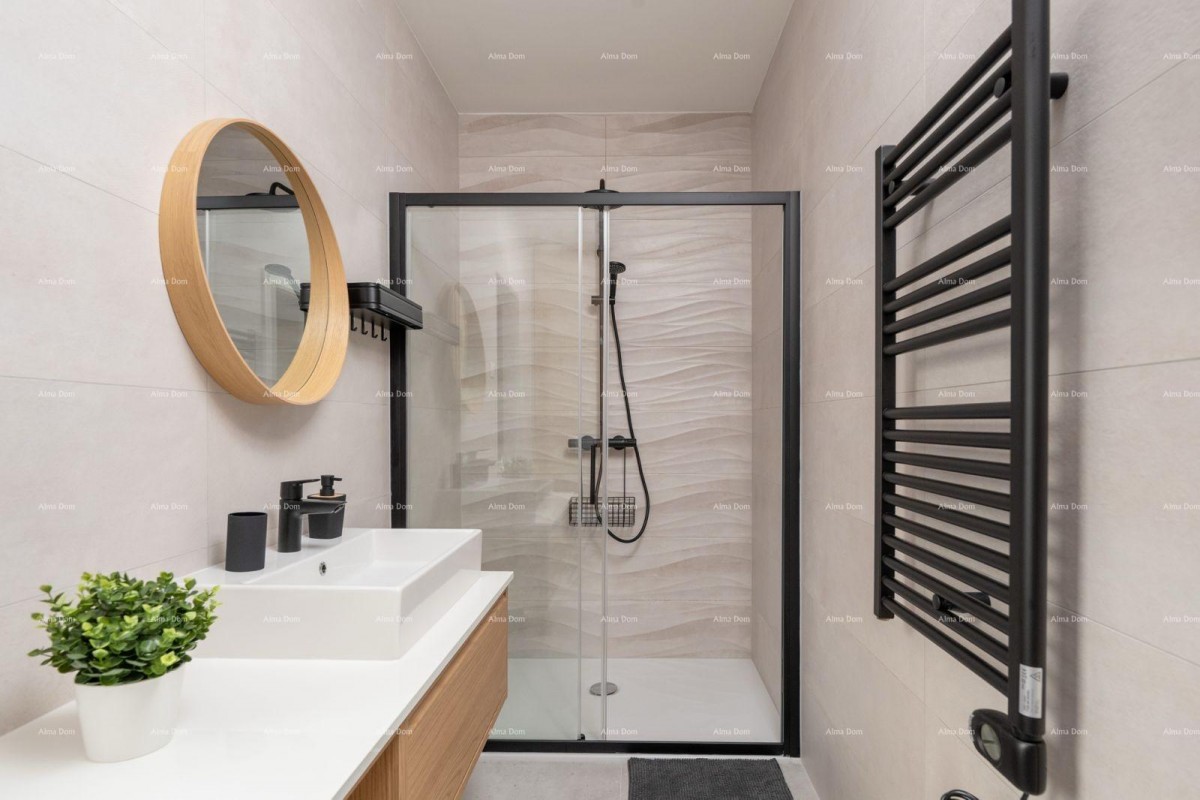 Prodaja novoizgrajene, moderno opremljene hiše s bazenom, Rakalj! 24