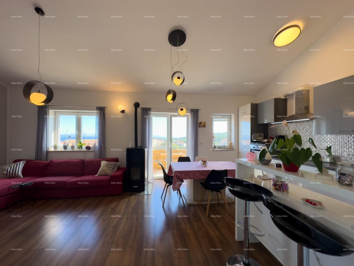 We are selling an apartment with a sea view! 16