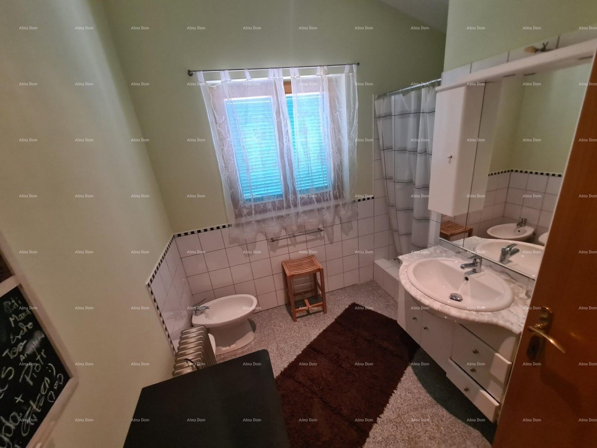 Kuća s bazenom i velikom okućnicom!  Blizina mjesta Marčane. 24