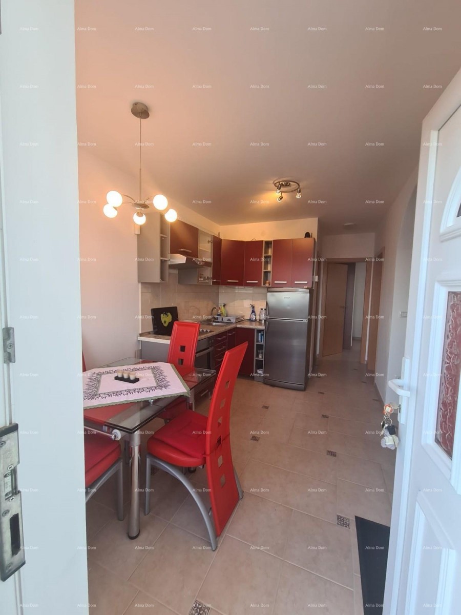 Prodaja šarmantnega stanovanja 60 m², Duga Uvala, pogled na morje 3