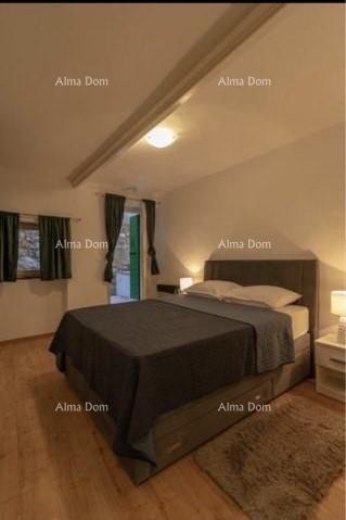 Продается двухкомнатная квартира в центре Ровиня 7