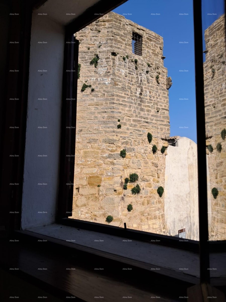 Buje! Hiša na treh etažah v centru 20