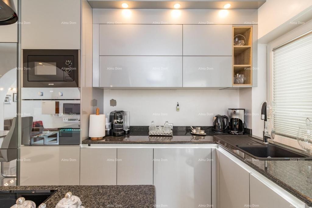 Medulin, stan sa bazenom. 5