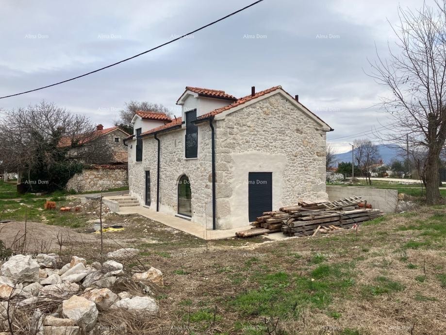 Samostojeca Kamena Kuća na Prodaju 2