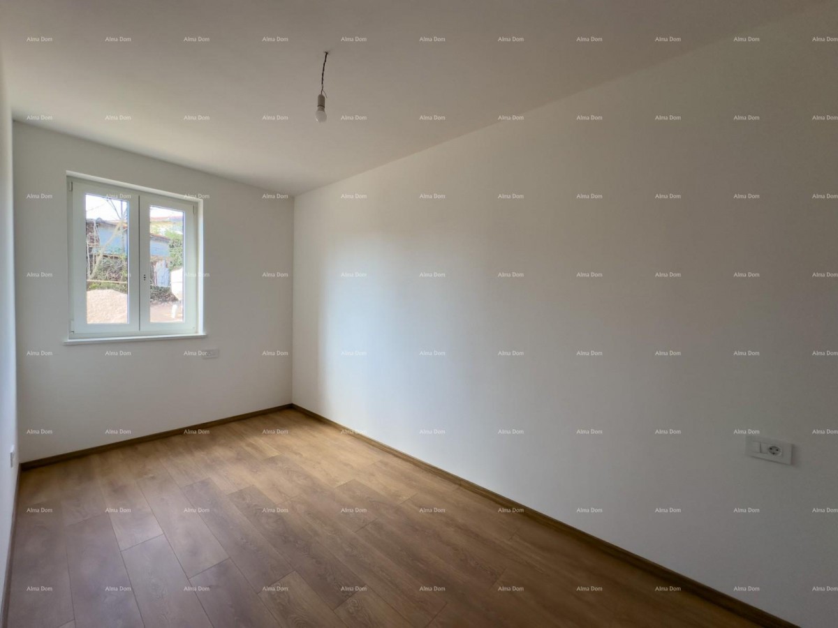 Prodajemo stan sa  vrtom u Barbanu. 8