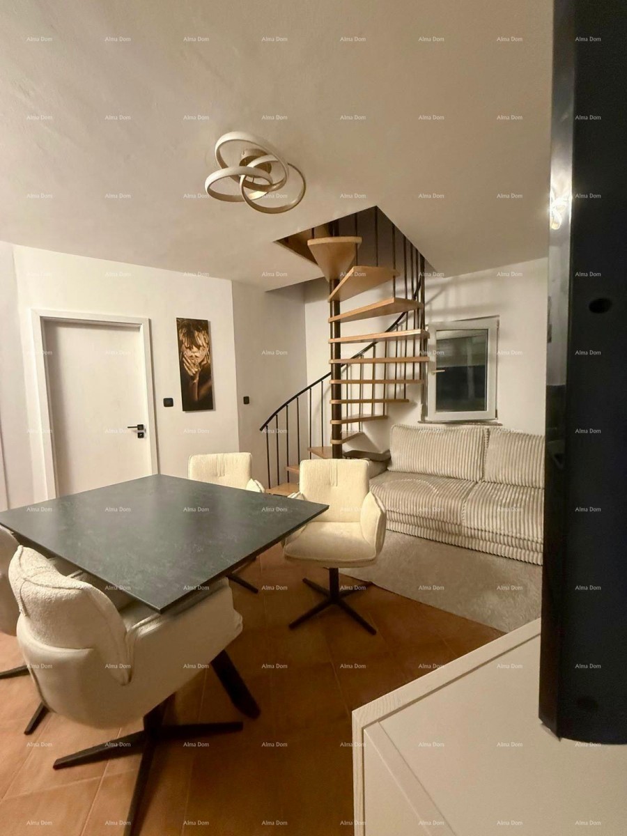 Prodaja - prenovljena hiša na odlični lokaciji z dvema apartmajema in čudovitim razgledom, Medulin! 8