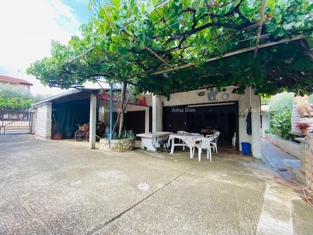 Prostrana hiša v Puli z velikim dvoriščem in številnimi možnostmi 4