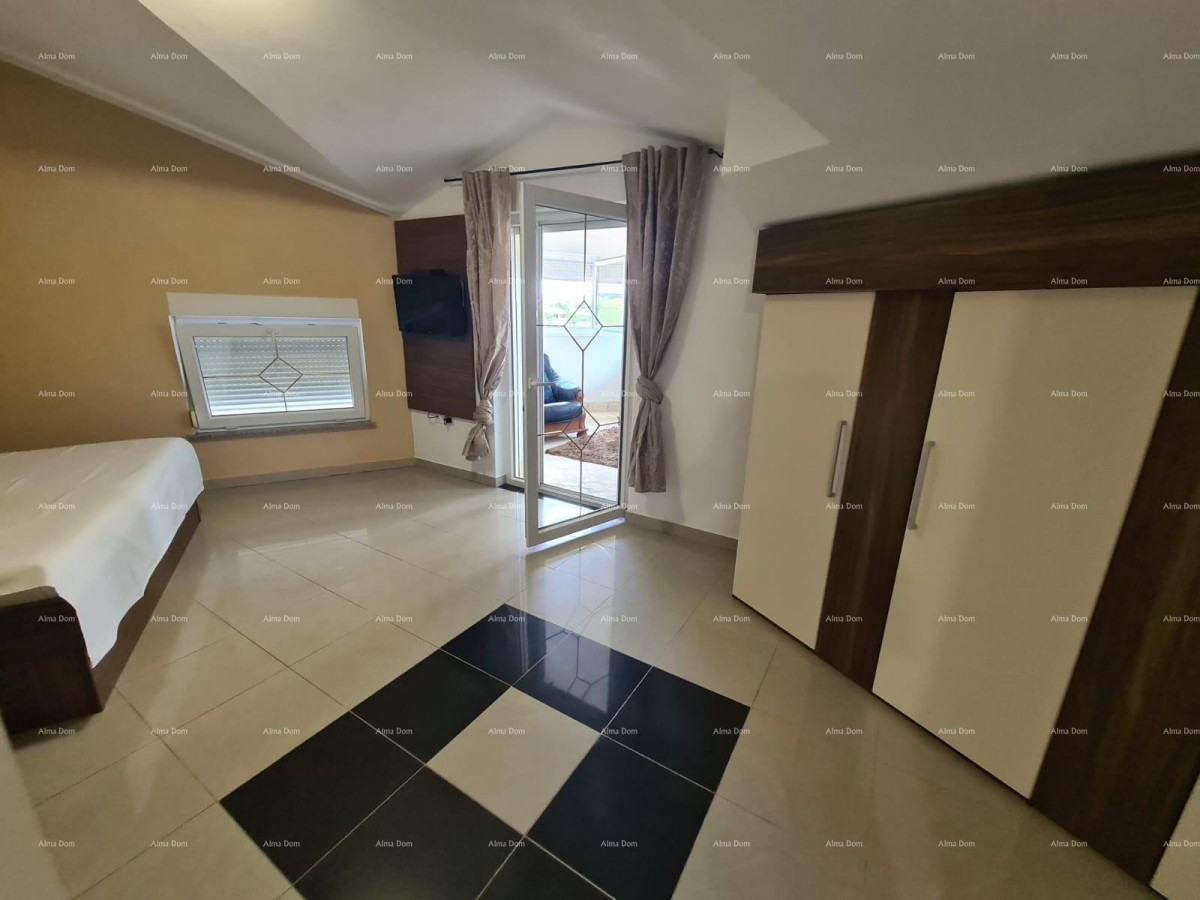 Na prodaju kuća s bazenom – Valtura 28