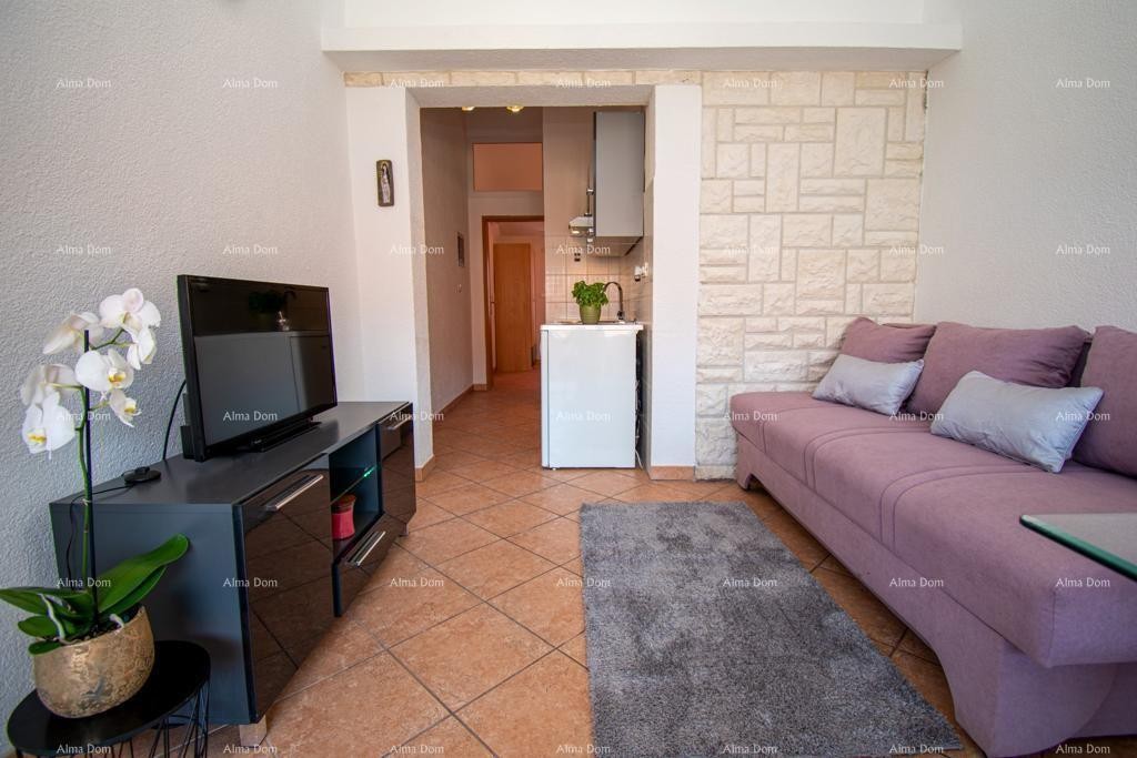 Banjole. Kuća sa 3 apartmana i bazenom. 16