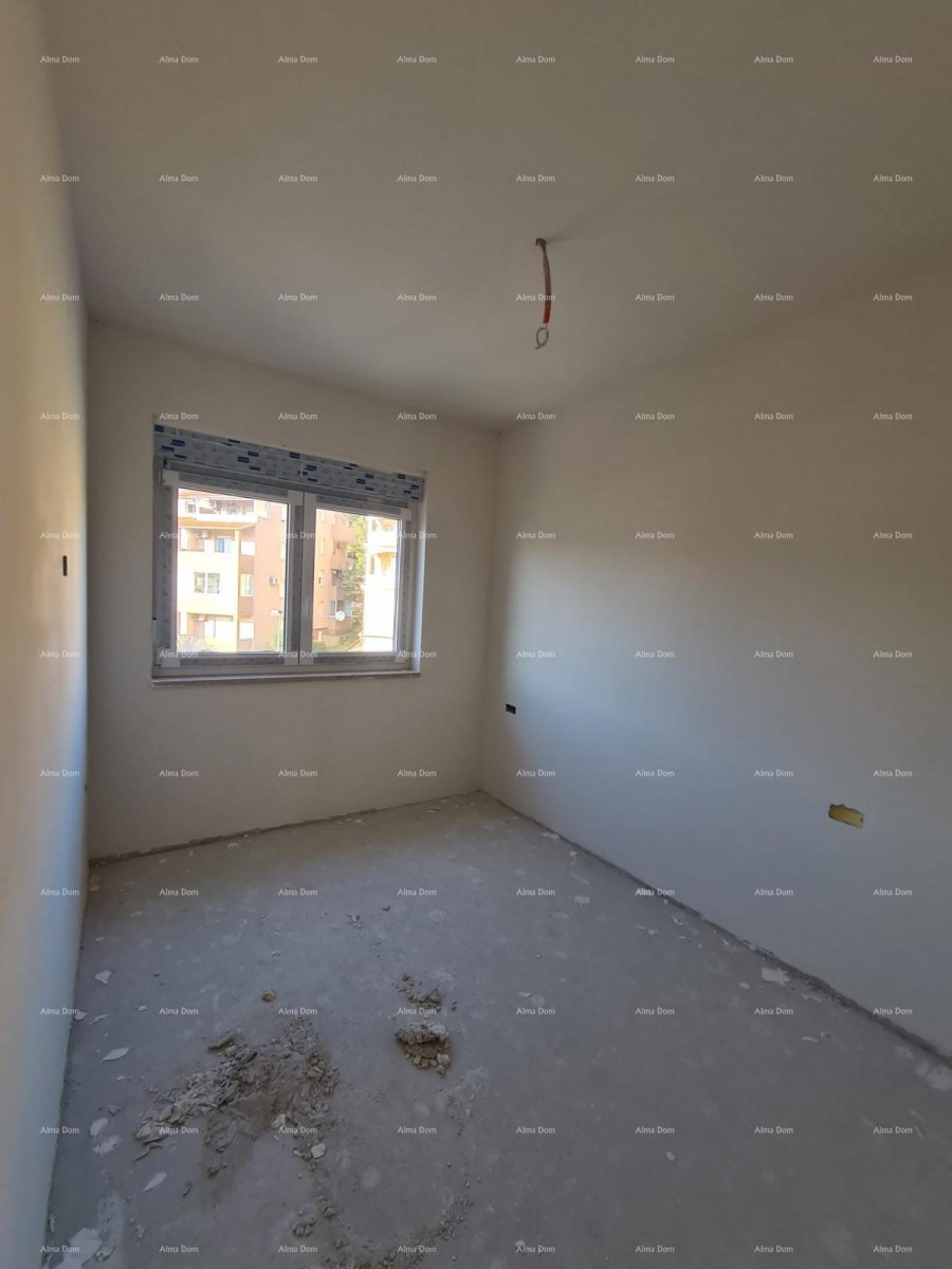 In italiano, il titolo si traduce in: 16