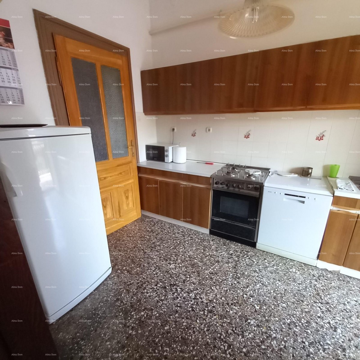 Продается квартира в центре Пулы! 5