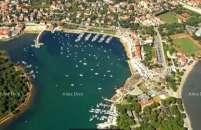 Građevinsko zemljišče 2.896 m² – Medulin (Šaraje), manj kot 1 km od morja