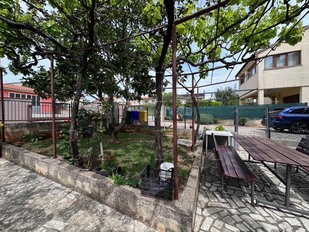 Продаем квартиру в тихом месте Бусолера. 30