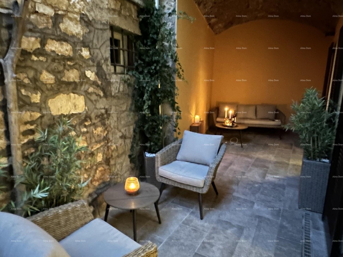 Прекрасный дом с тремя зарегистрированными апартаментами в старой части города Пореч! 22