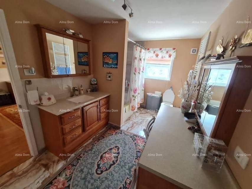 We are selling a house in a quiet location. Marčana. 7