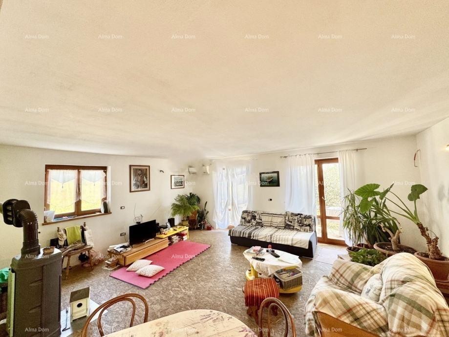 Hiša 246 m² z dvoriščem – Pomer 6