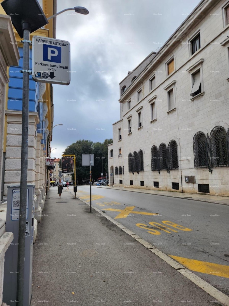 Appartamento in vendita nel centro di Pola 12
