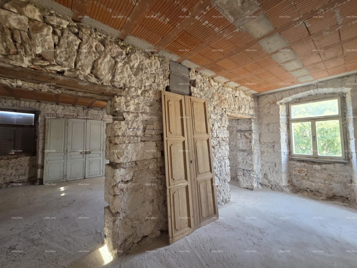 ДОМ В МУТВОРАНЕ – 300+ м² И УЧАСТОК 2.980 м² 20