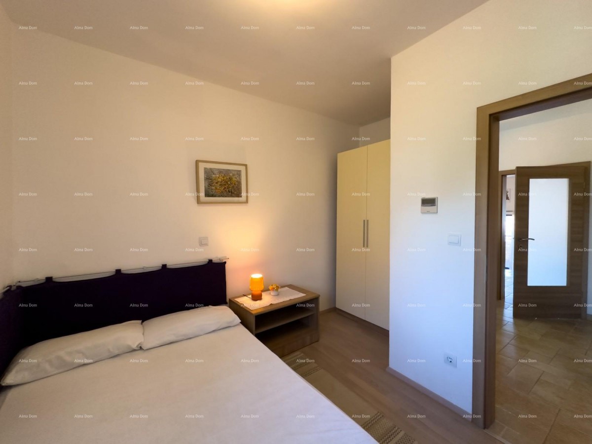 Bellissima casa con piscina a Pola, ideale per famiglie o investimento. 35