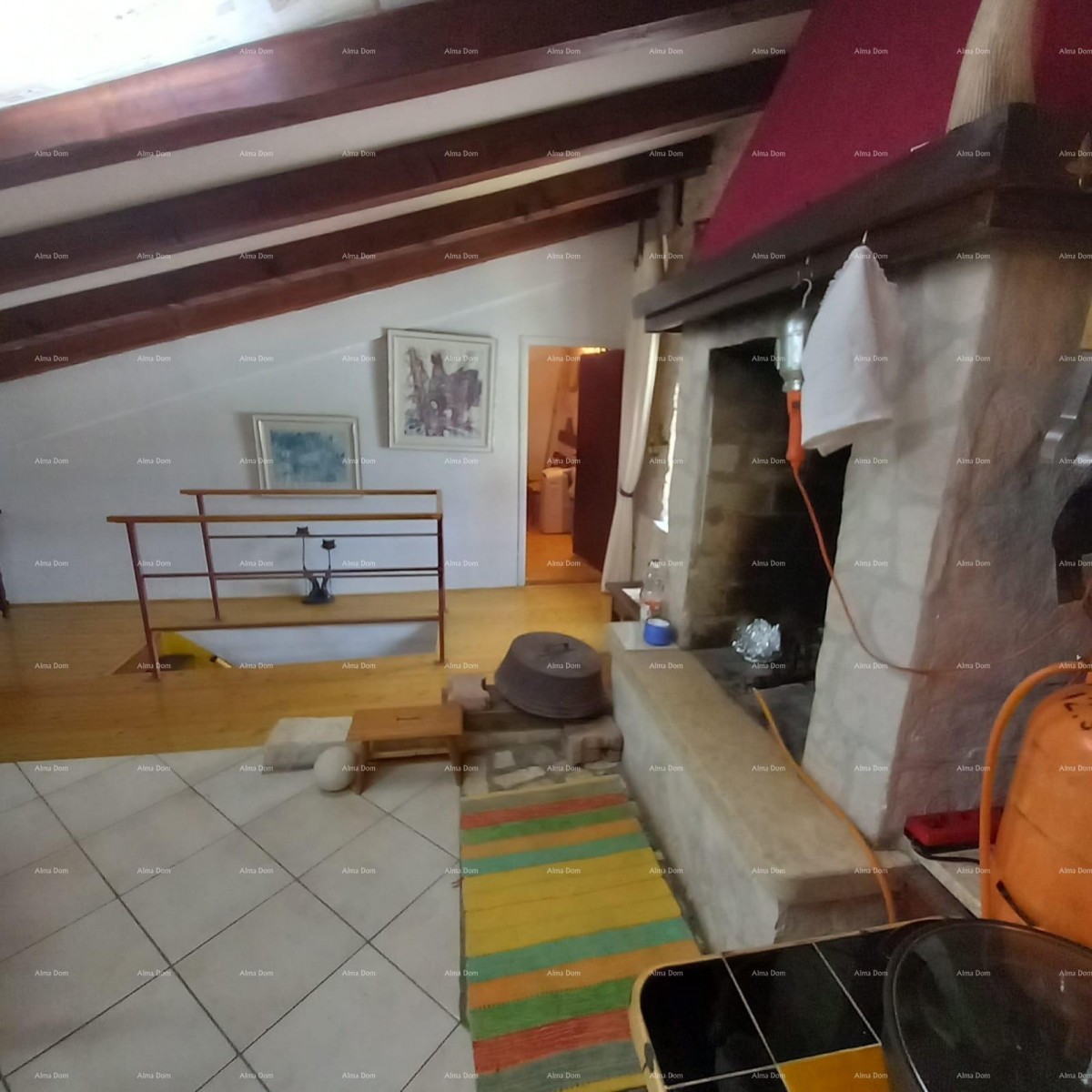 Prostrana hiša v Marčani s tremi nadstropji in vrtom - prodaja. 19