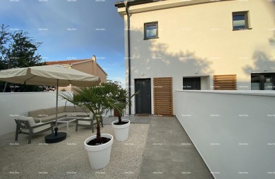 Premantura! Luksuzan stan s pogledom na more!