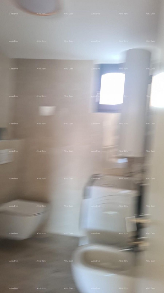 Modern apartment with parking space and storage in block F, near Umag! 10