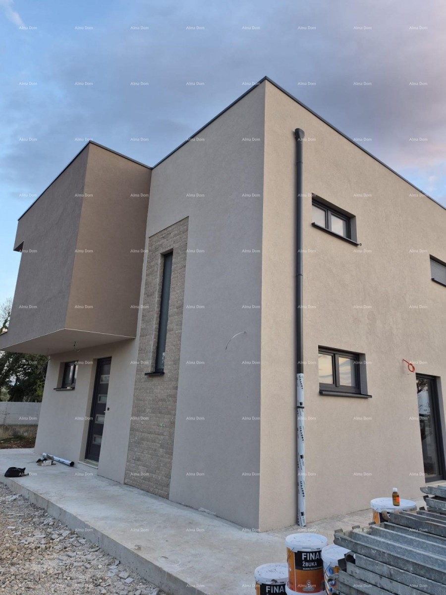 ГАЛИЖАНА - Продажа современного дома с бассейном, джакузи и видом на море! 16