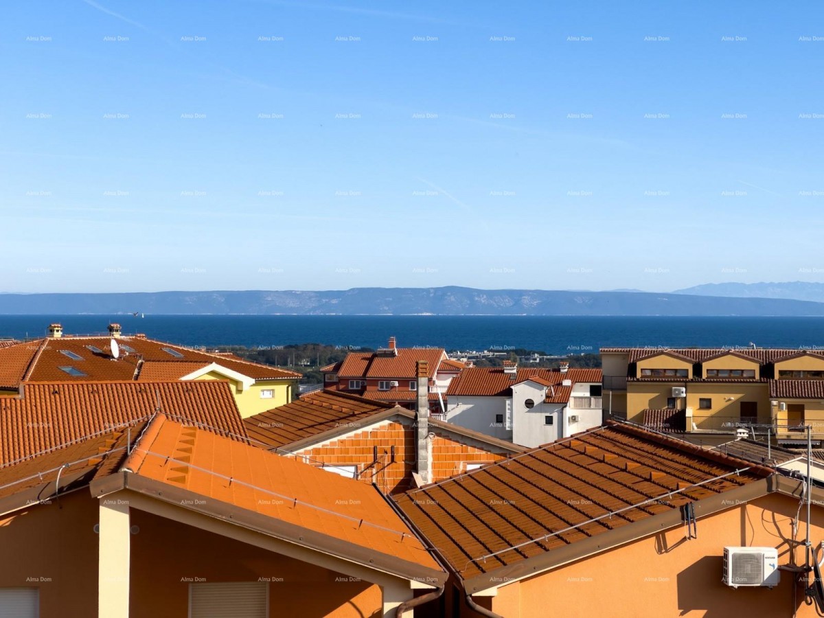 We are selling an apartment with a sea view! 2