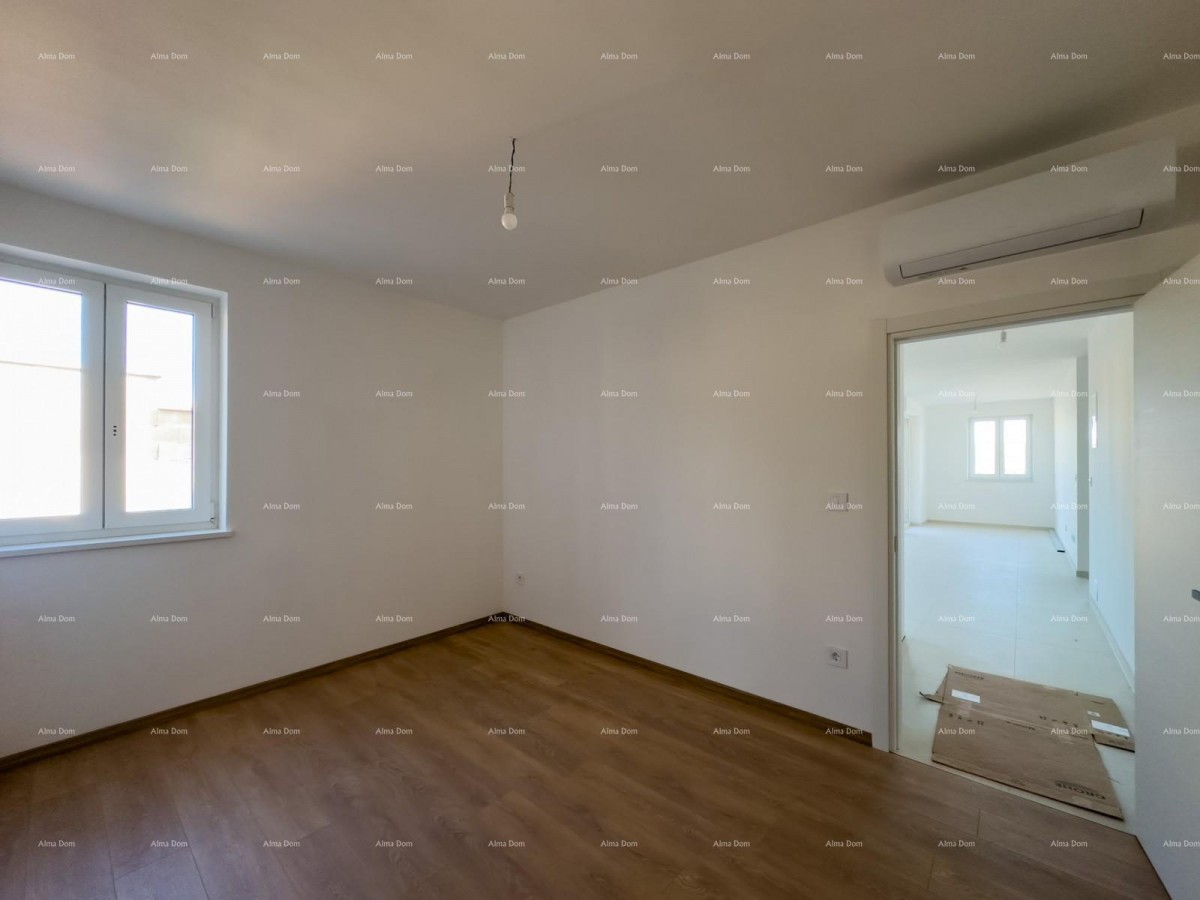 Prodajamo stanovanje z velikim vrtom v Barbanu. 16