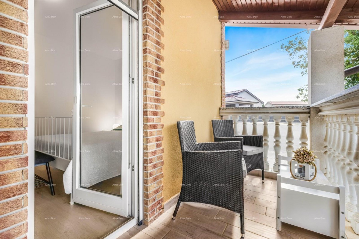 Vendita di due case collegate a Pomer 2