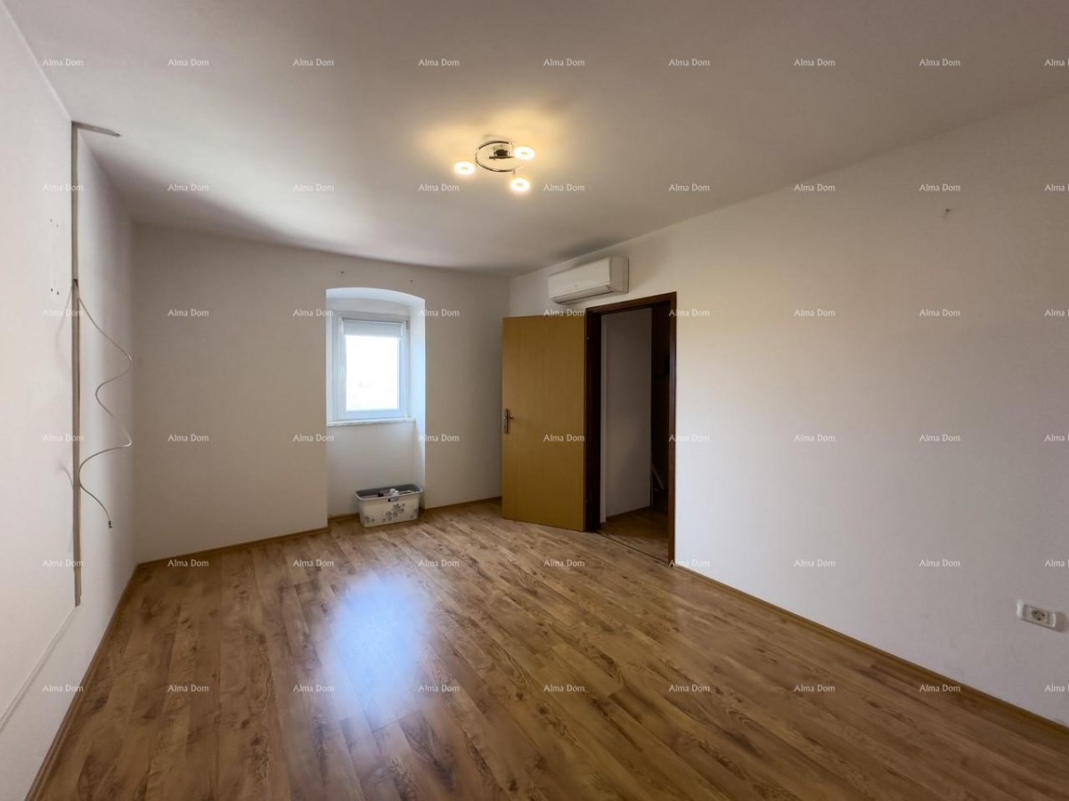 Renovated and fully furnished house with a sea view, Medulin! 21