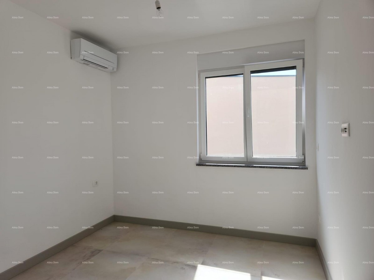 Modern oasis with a pool and private garden in Banjole 22