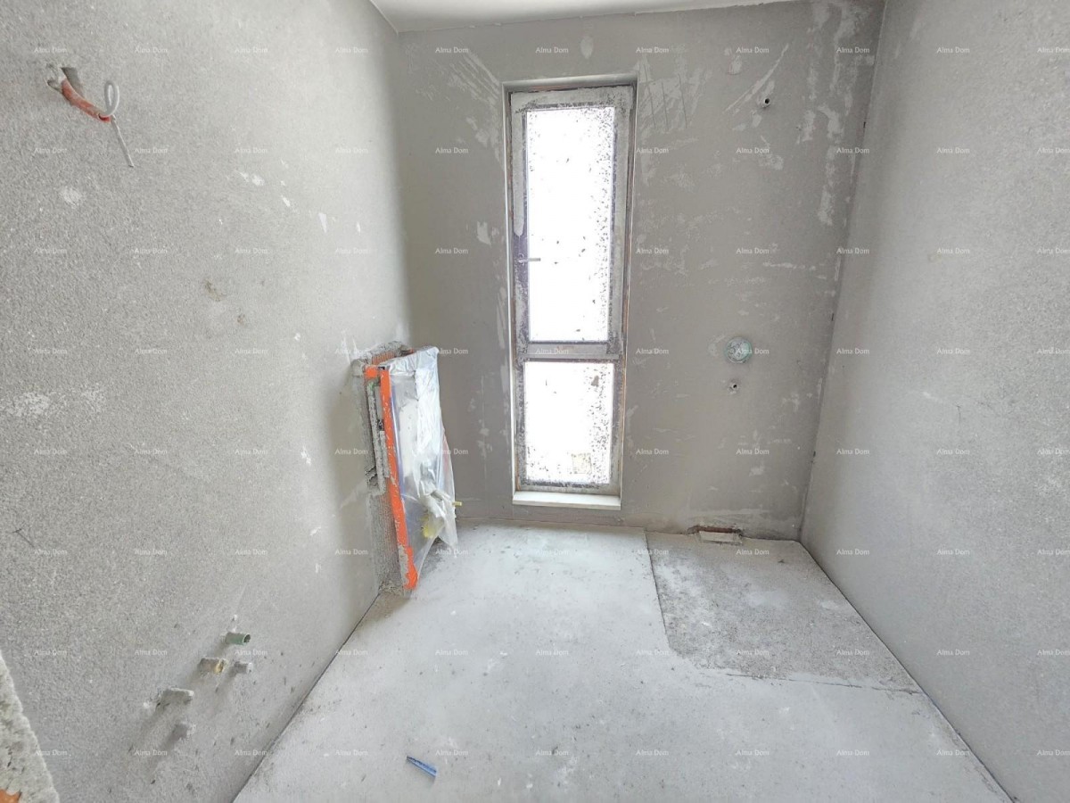 Prodaje se luksuzan stan u Medulinu,  strogi centar mjesta, par minuta lagane šetnje do rive i mora. 11