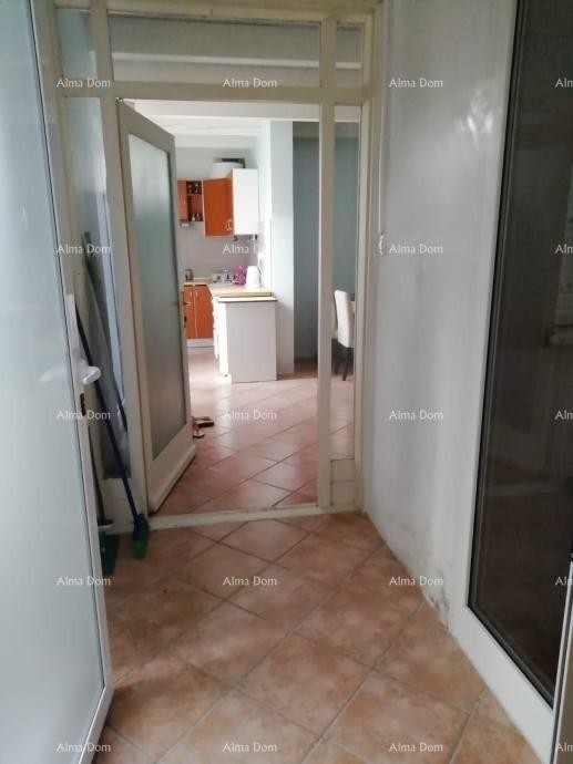 ПРЕЛЕПА КВАРТИРА – РОВИЊ | 80 м² | ОДЛИЧНА ЛОКАЦИЈА 12
