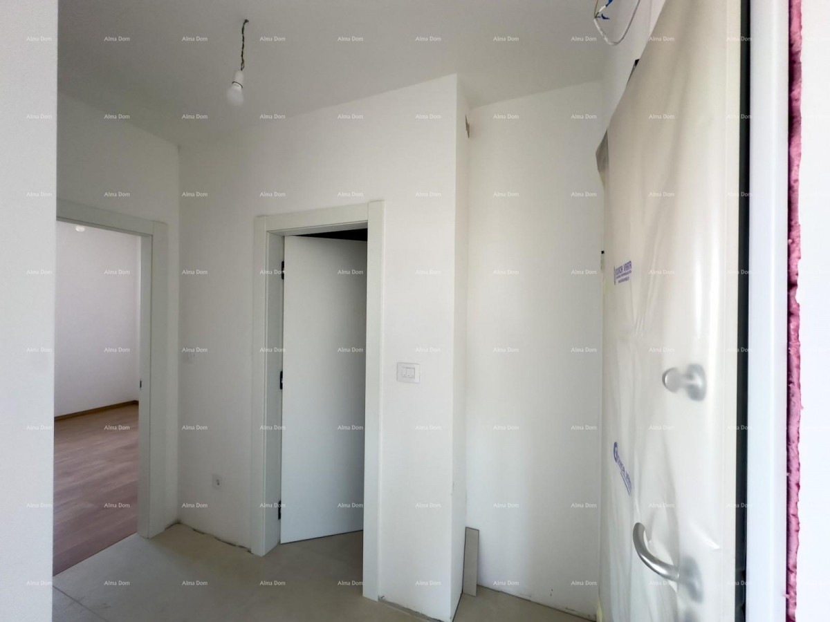 Prodajamo stanovanje z velikim vrtom v Barbanu. 3