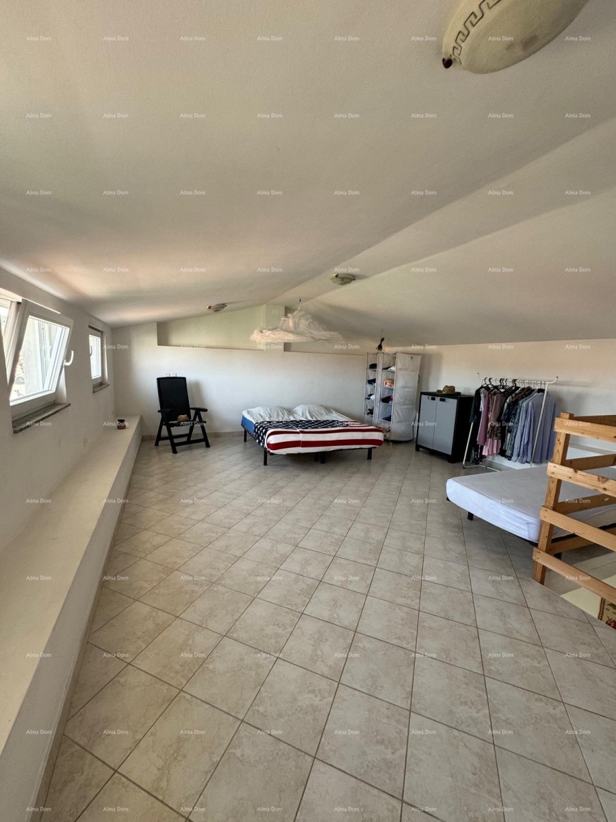 Hiša s pomožnim objektom. Medulin. 15