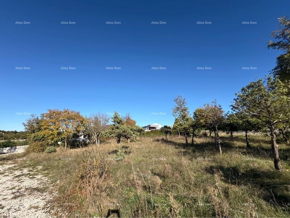 Terreno edificabile con permesso di costruzione definitivo – Barban 2